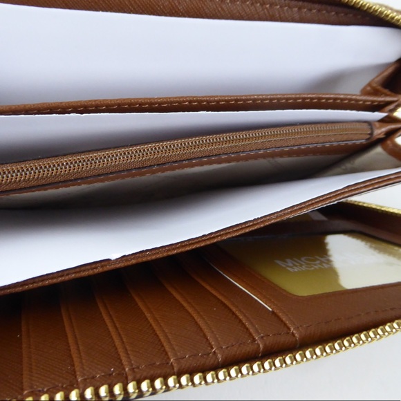 Michael Kors Zoe Satchel & Jet Set Wallet Set NWT - Picture 13 of 16